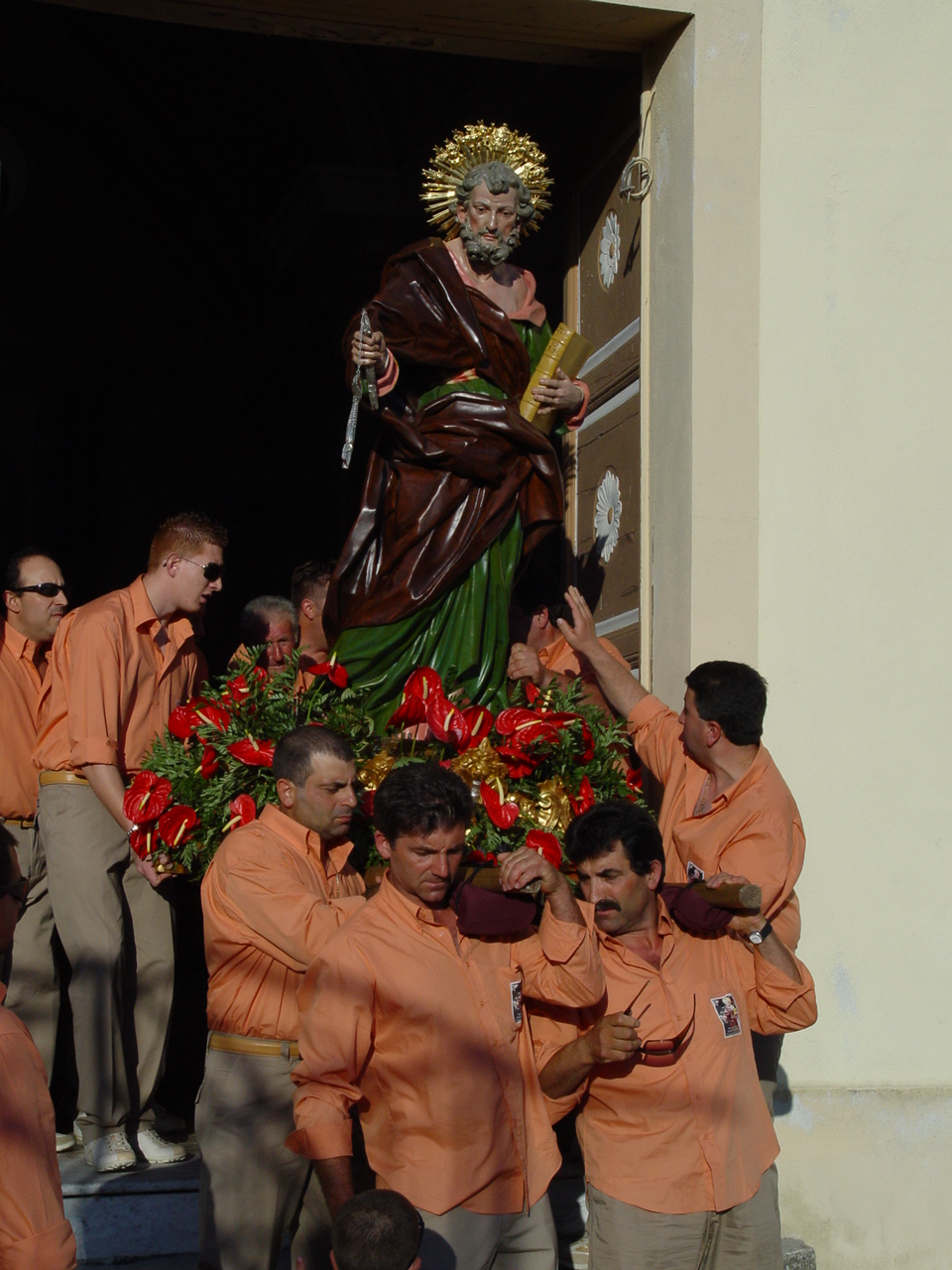 uscita dalla hiesa per la processione